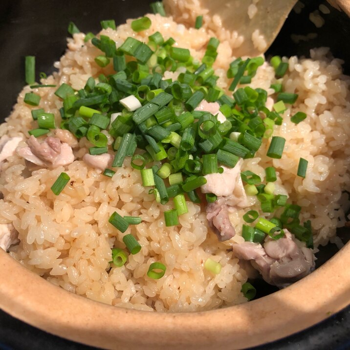 かまどさん 使用 鶏もも肉のシンプル炊き込みご飯 レシピ 作り方 By うり2215 楽天レシピ かまどさん 使用 鶏もも肉のシンプル炊き込みご飯 レシピ 作り方 By うり2215 楽天レシピ